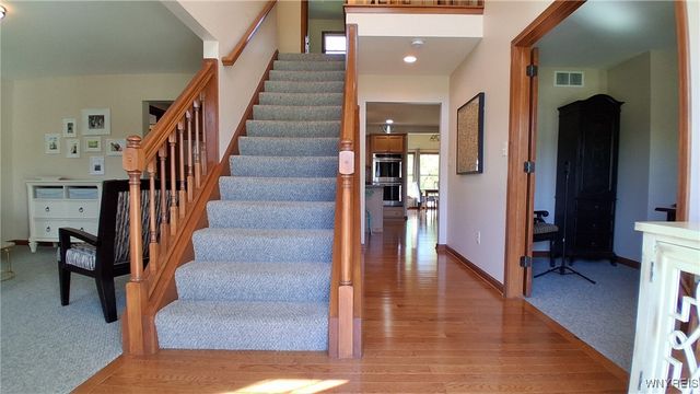 34 Chicory Lane, Lancaster, NY 14086