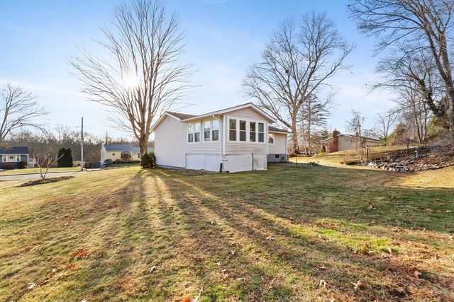 10 Paulette Dr, Danvers, MA 01923