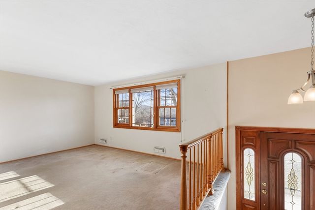 10 Paulette Dr, Danvers, MA 01923