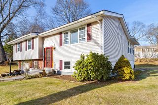 10 Paulette Dr, Danvers, MA 01923