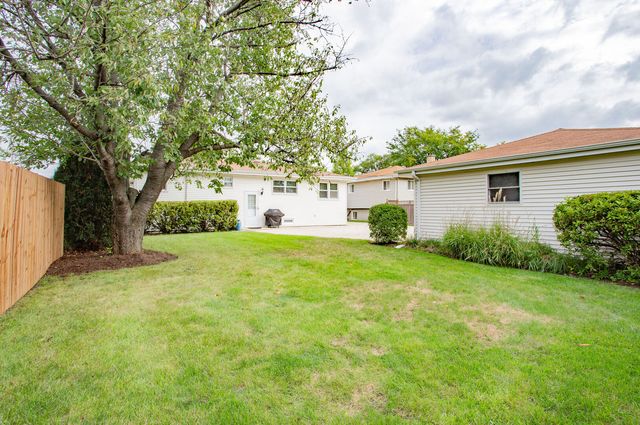 461 E Cherry Hill Drive, Addison, IL 60101