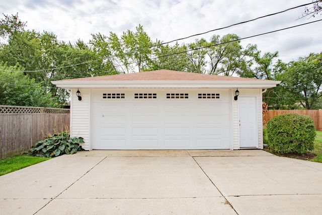 461 E Cherry Hill Drive, Addison, IL 60101