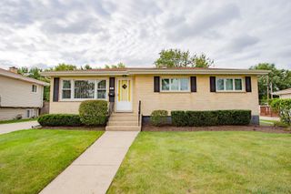 461 E Cherry Hill Drive, Addison, IL 60101