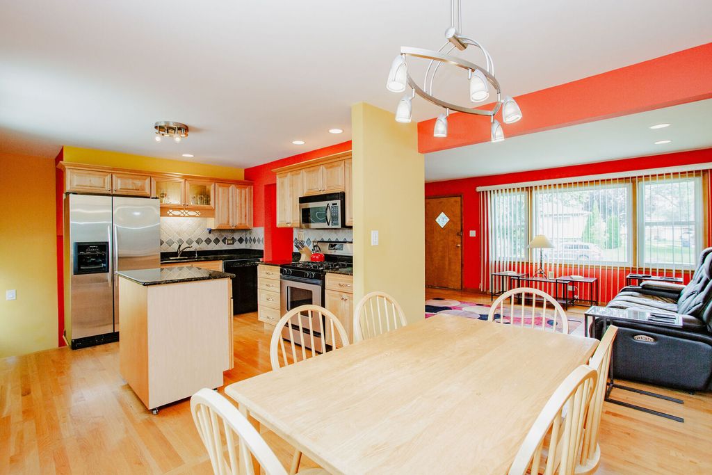 461 E Cherry Hill Drive, Addison, IL 60101 — photo 5