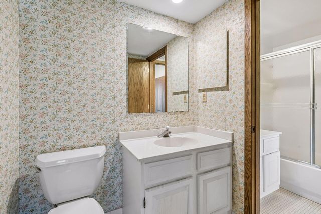 7200 York Avenue S 103, Edina, MN 55435