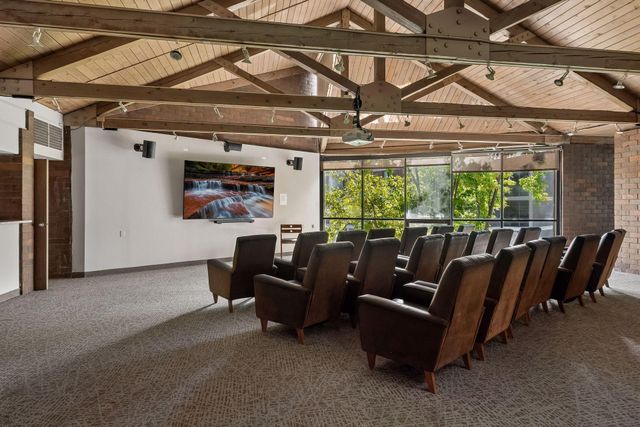 7200 York Avenue S 103, Edina, MN 55435