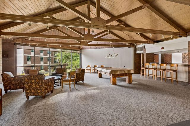 7200 York Avenue S 103, Edina, MN 55435