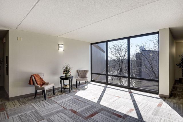 7200 York Avenue S 103, Edina, MN 55435