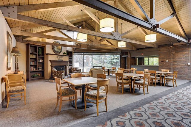 7200 York Avenue S 103, Edina, MN 55435