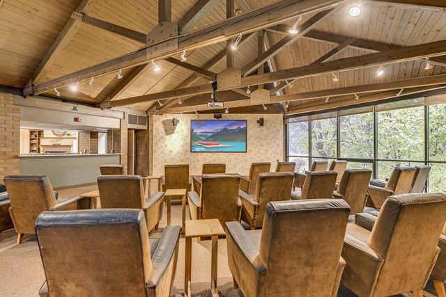 7200 York Avenue S 103, Edina, MN 55435