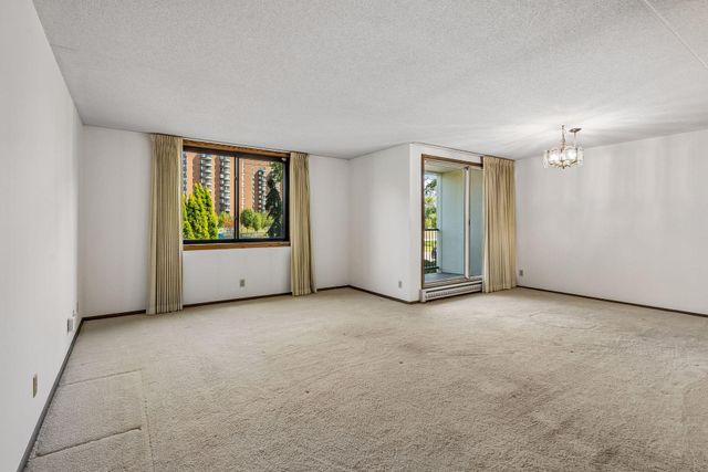 7200 York Avenue S 103, Edina, MN 55435