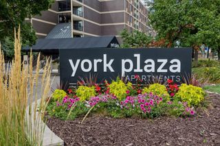 7200 York Avenue S 103, Edina, MN 55435