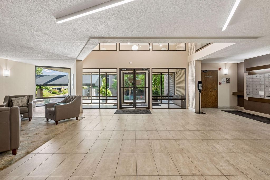 7200 York Avenue S 103, Edina, MN 55435 — photo 3