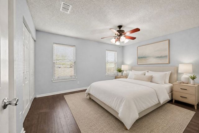 2621 Bayberry Lane, Euless, TX 76039