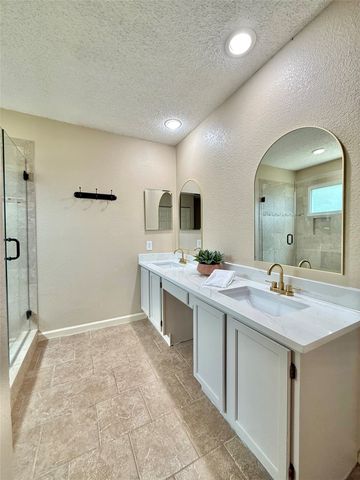 2621 Bayberry Lane, Euless, TX 76039