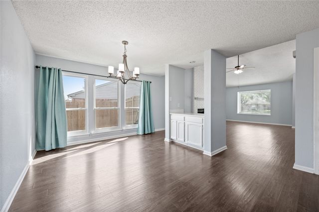 2621 Bayberry Lane, Euless, TX 76039