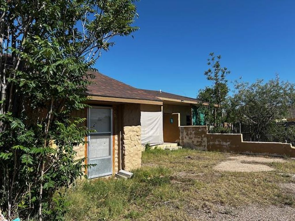 106 N Colpitts, Fort Stockton, TX 79735