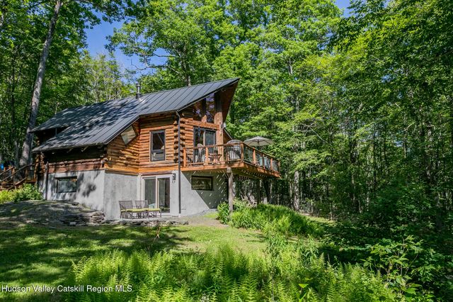 92 Four Wheel Drive, Willow, NY 12495