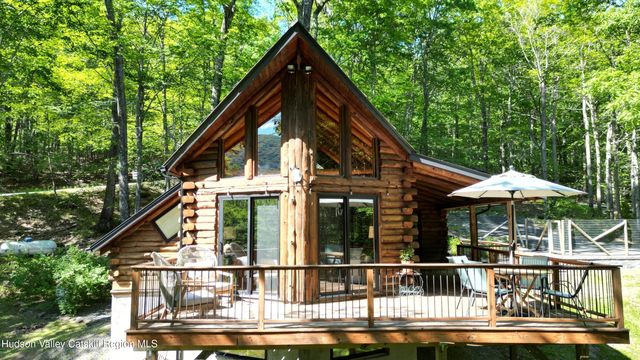 92 Four Wheel Drive, Willow, NY 12495