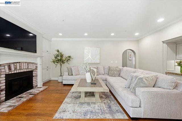 604 Sycamore Ct, Livermore, CA 94551