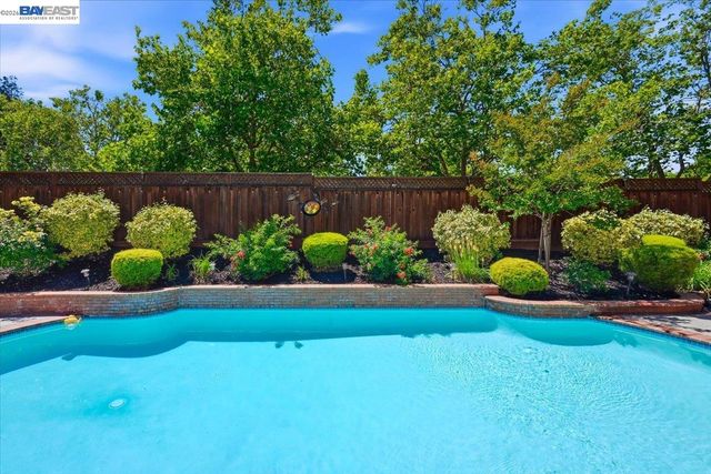 604 Sycamore Ct, Livermore, CA 94551