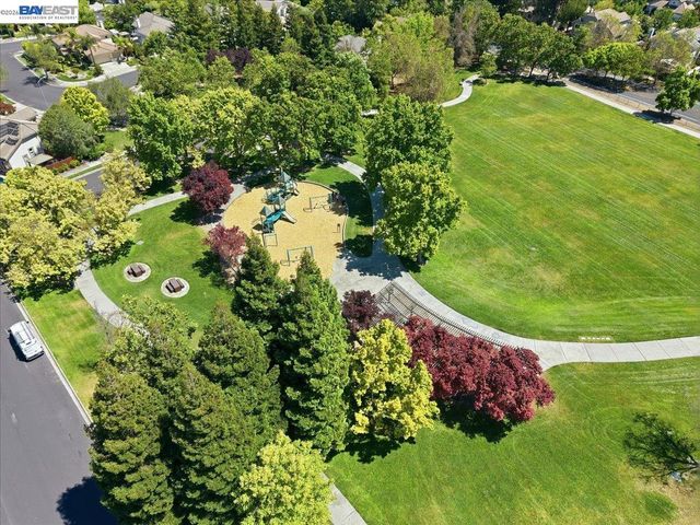 604 Sycamore Ct, Livermore, CA 94551