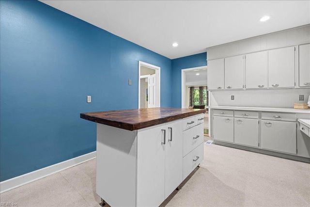 4104 Thalia DR, Virginia Beach, VA 23452