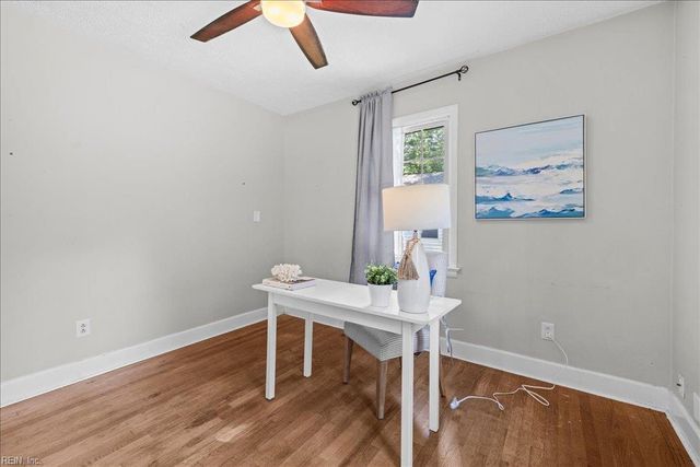 4104 Thalia DR, Virginia Beach, VA 23452