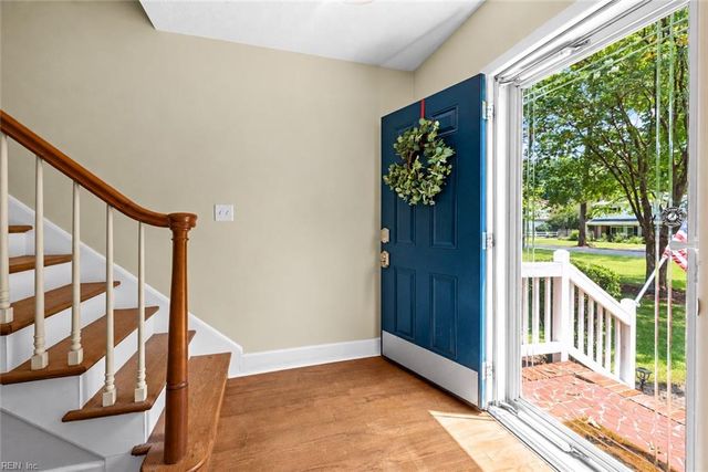 4104 Thalia DR, Virginia Beach, VA 23452