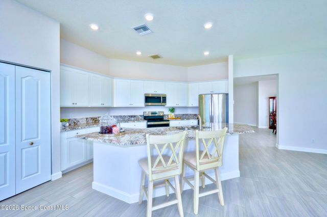 1774 Berkshire Circle SW, Vero Beach, FL 32968