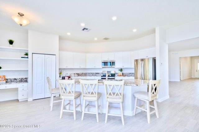 1774 Berkshire Circle SW, Vero Beach, FL 32968