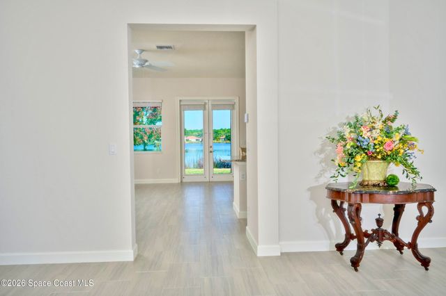 1774 Berkshire Circle SW, Vero Beach, FL 32968