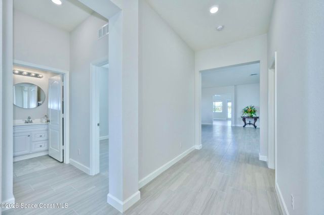 1774 Berkshire Circle SW, Vero Beach, FL 32968