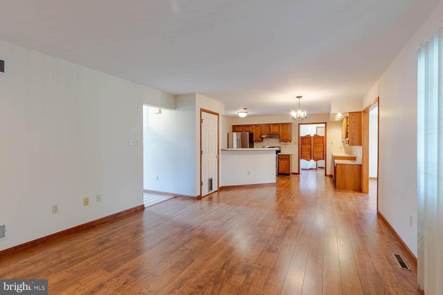 1460 YARDAL RD, State College, PA 16801