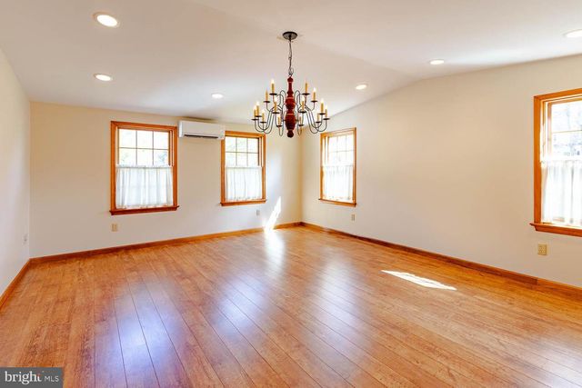 1460 YARDAL RD, State College, PA 16801