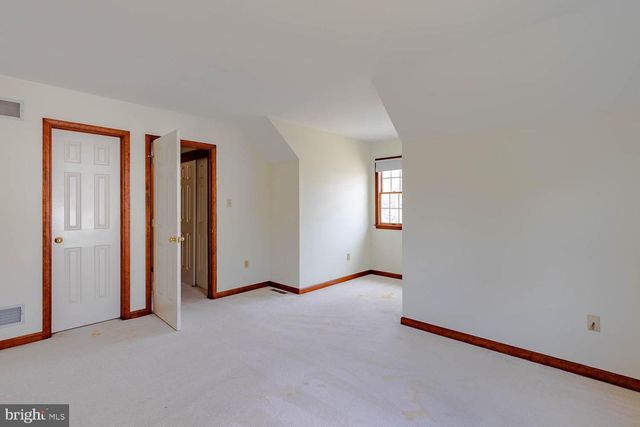 1460 YARDAL RD, State College, PA 16801