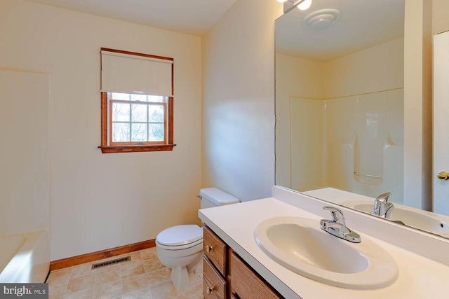 1460 YARDAL RD, State College, PA 16801