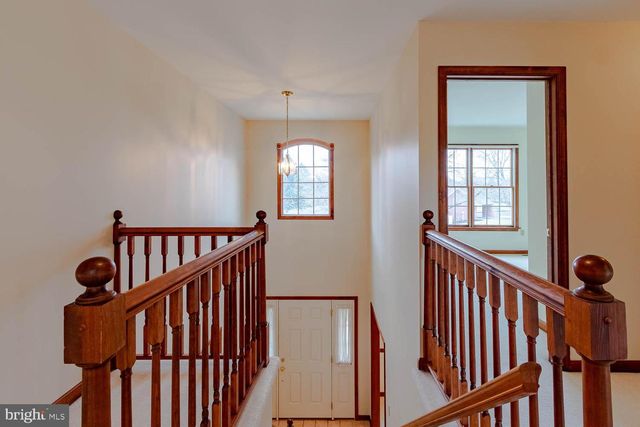 1460 YARDAL RD, State College, PA 16801