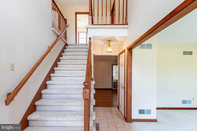 1460 YARDAL RD, State College, PA 16801