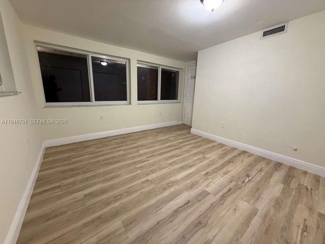 5114 SW 133rd Ct Dr, Miami, FL 33175