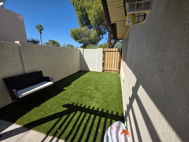 830 E Joan D Arc Avenue, Phoenix, AZ 85022