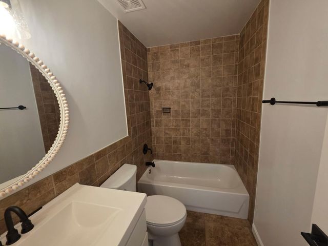 830 E Joan D Arc Avenue, Phoenix, AZ 85022