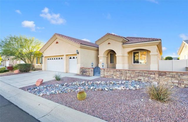 10266 Lakeshore, Apple Valley, CA 92308