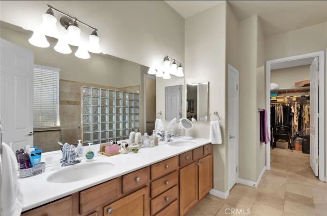 10266 Lakeshore, Apple Valley, CA 92308