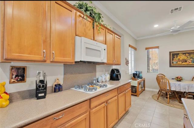 10266 Lakeshore, Apple Valley, CA 92308