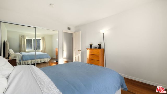 16230 Meadowcrest Road, Sherman Oaks, CA 91403