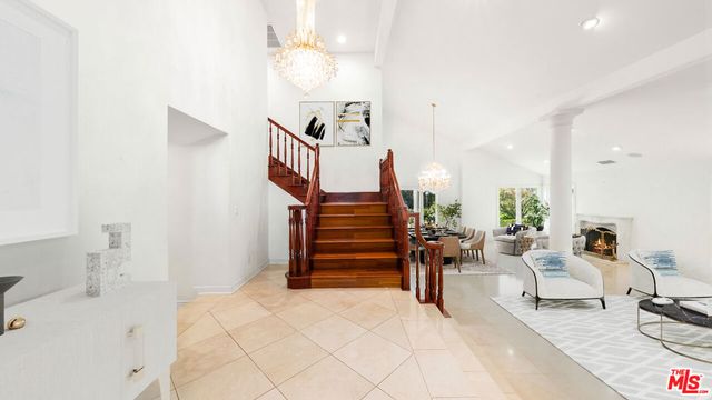 16230 Meadowcrest Road, Sherman Oaks, CA 91403