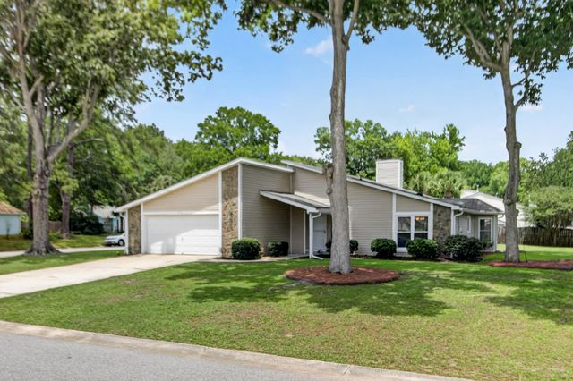 56 Shadowmoss Parkway, Charleston, SC 29414