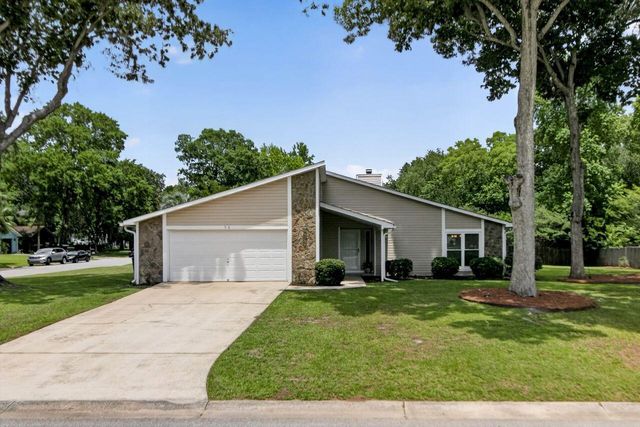 56 Shadowmoss Parkway, Charleston, SC 29414