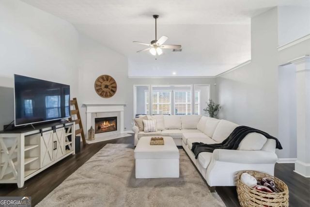 3237 Victoria Park Lane NE, Buford, GA 30519